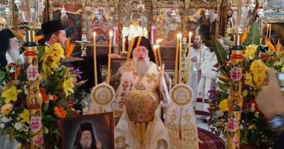 ΦΩΤΟ | 40 ημέρες χωρίς τον μακαριστό Δαμάσκηνο. Αρχιερατικό μνημόσυνο στην Αγ. Τριάδα
