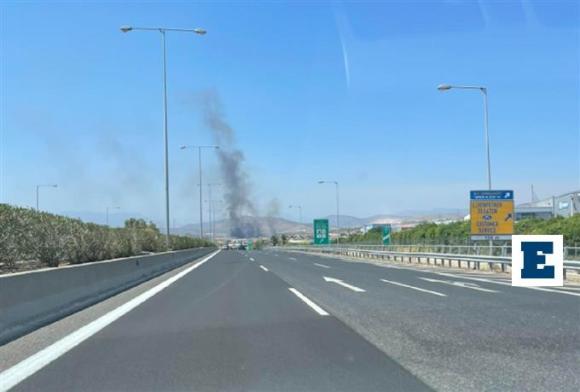 Φωτιά τώρα  Επανεκκίνησαν τα λεωφορειακά δρομολόγια Αθήνα - Νέα Πέραμος - Αθήνα