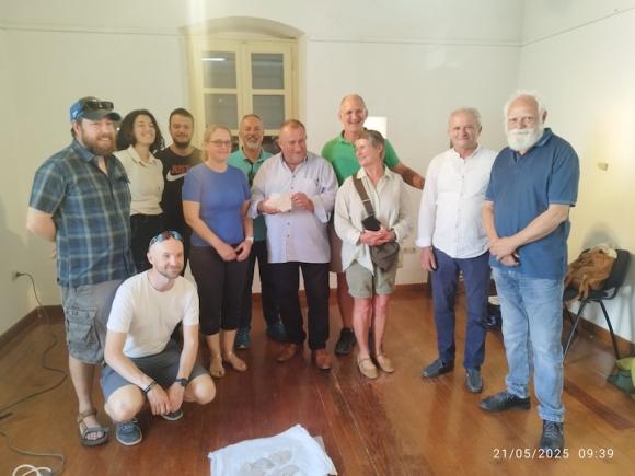 ΦΩΤΟ | Επίσκεψη επιστημόνων στον Τράχηλα Κισσάμου