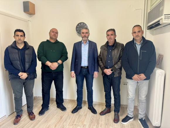 Συνάντηση βουλευτή ΠΑΣΟΚ-ΚΙΝΑΛ με την Ένωση Προσωπικού Λιμενικού Σώματος Δυτικής Κρήτης