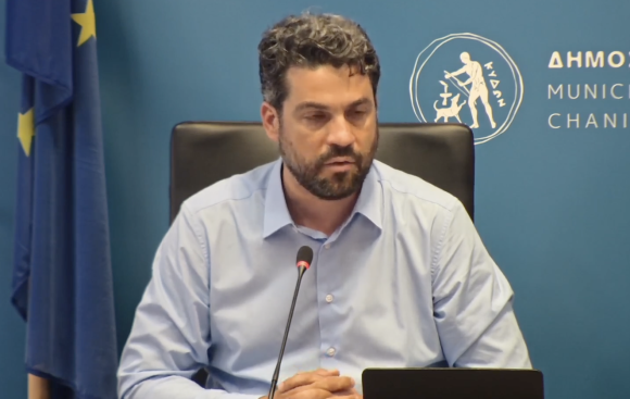 Τι απαντά ο δήμαρχος Χανίων για τα πεζοδρόμια στον Άγιο Ονούφριο!