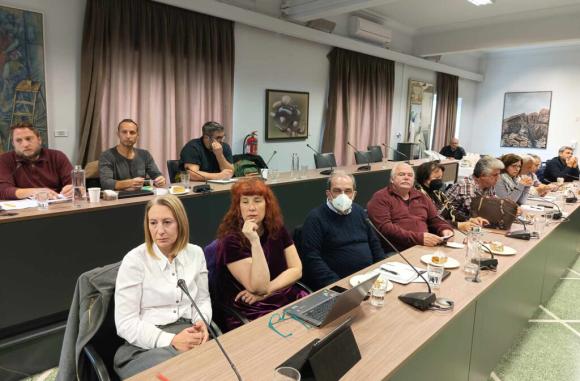 “Σκανδαλώδης η σιωπή της δημοτικής Αρχής, όπως και η σύμβαση για το Χανιά – Ηράκλειο”