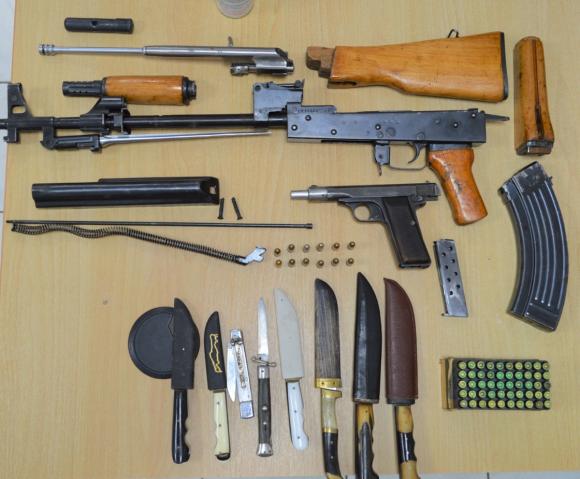 Κυκλοφορούσε με το Kalasnikov στο αυτοκίνητο