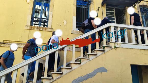 Τέσσερις προφυλακιστέοι και δύο ελεύθεροι για την υπόθεση των 25.000 σφαιρών