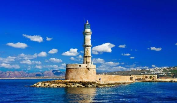 Τραυματίστηκε 66χρονη Γαλλίδα στο Ενετικό Λιμάνι των Χανίων