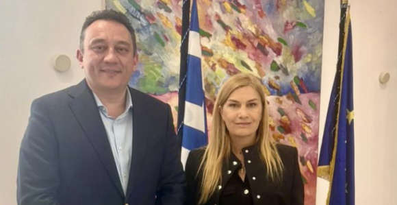 Συνάντηση της Υφυπουργού Μετανάστευσης και Ασύλου με τον Υφυπουργό Παιδείας
