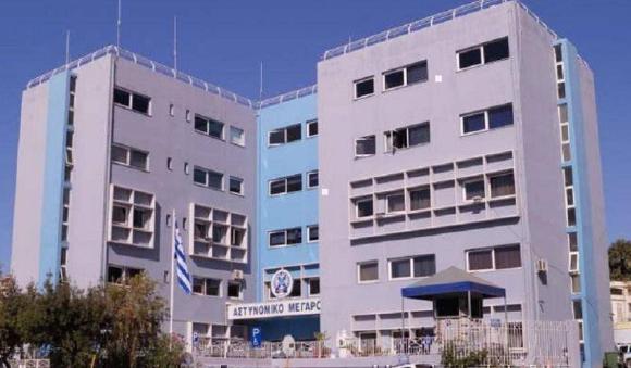 BINTEO | Καρέ-καρέ η δράση του 34χρονου που είχε κλέψει 11 επιχειρήσεις και σπίτια στα Χανιά