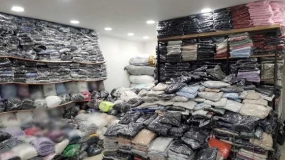 Πουλούσαν εκατοντάδες “μαϊμούδες” στα καταστήματά τους