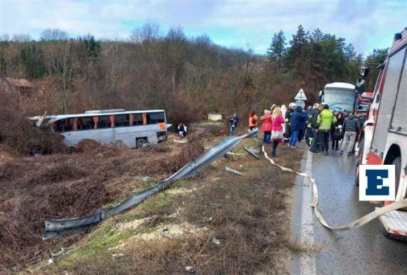 Βουλγαρία  Πώς σημειώθηκε το τρομακτικό τροχαίο με το λεωφορείο – Μαρτυρίες