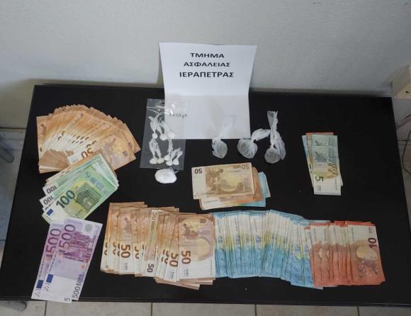 Εκρυβε σπίτι του κοκαΐνη και αρκετές χιλιάδες ευρώ