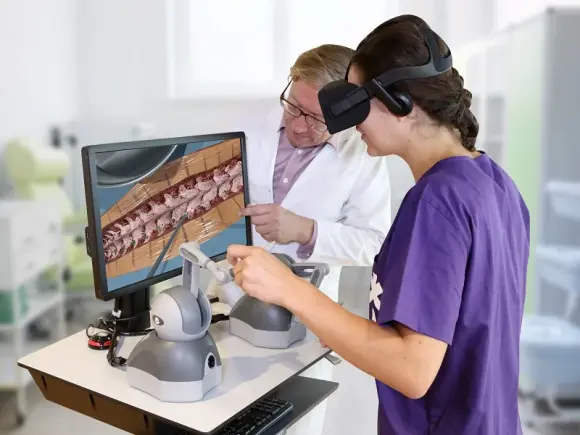 ΙΤΕ: Εκπαίδευση χειρουργικής σε περιβάλλον εικονικής πραγματικότητας