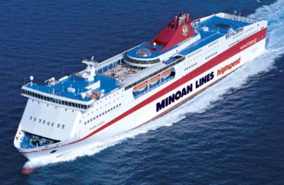 Το πλοίο επέστρεψε στο Ηράκλειο για να μεταφερθεί 9χρονος στο νοσοκομείο
