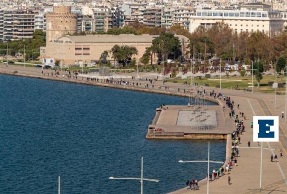 Σοκ στη Θεσσαλονίκη  Άστεγος κείτονταν νεκρός στη Νέα Παραλία για ώρες